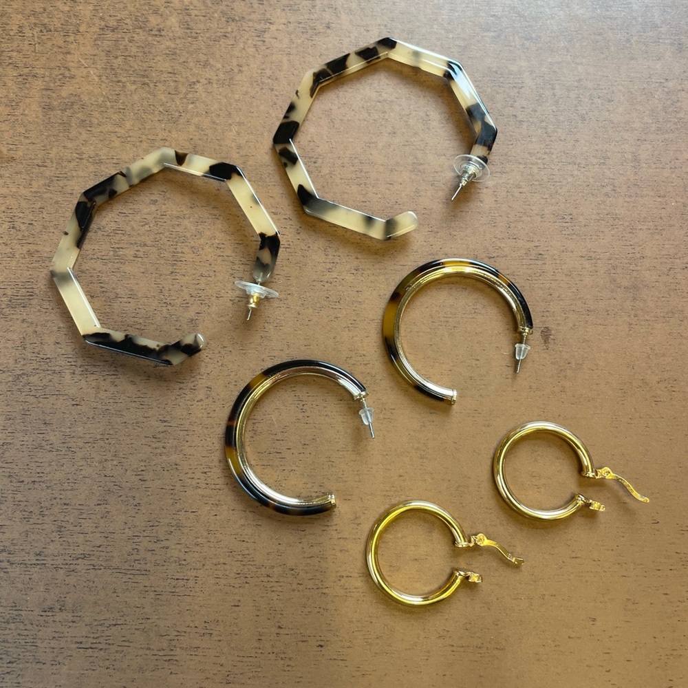 Set of Tortoise and Gold Tone Hoop Earrings